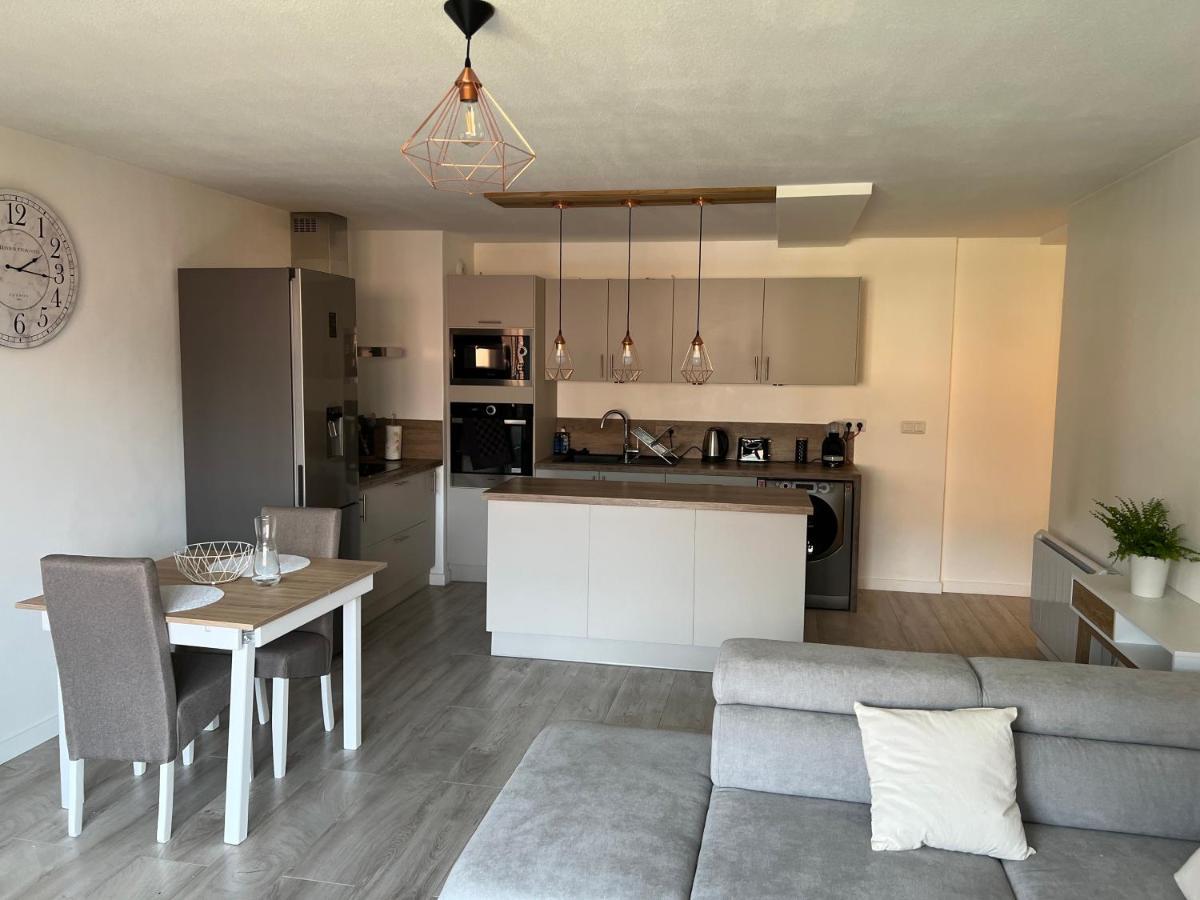 Appartement Entre Lacs, Montagnes Et Stations De Ski 본빌 외부 사진